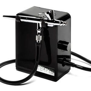 Airbrush makeup compressor with two guns